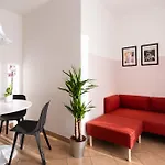 Forfour Apartment